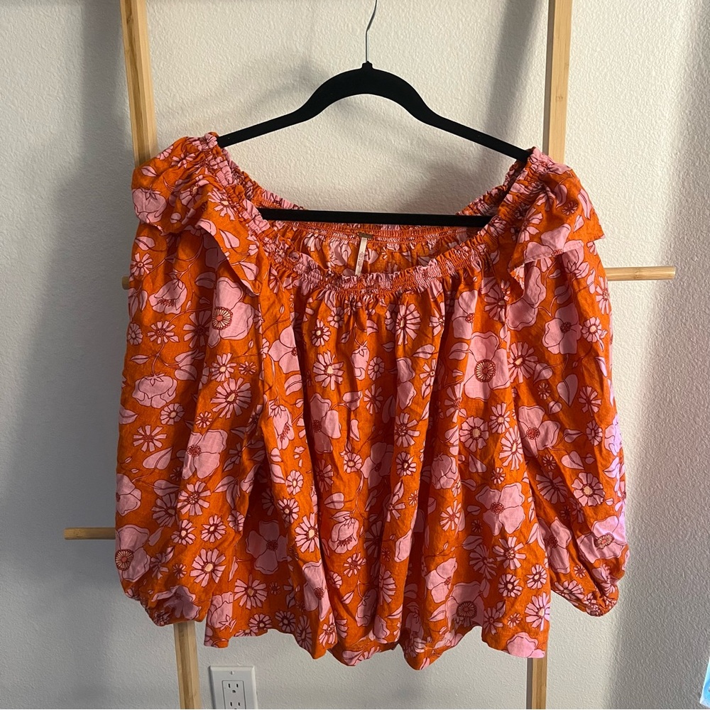 Free People blouse size L. Gently worn.